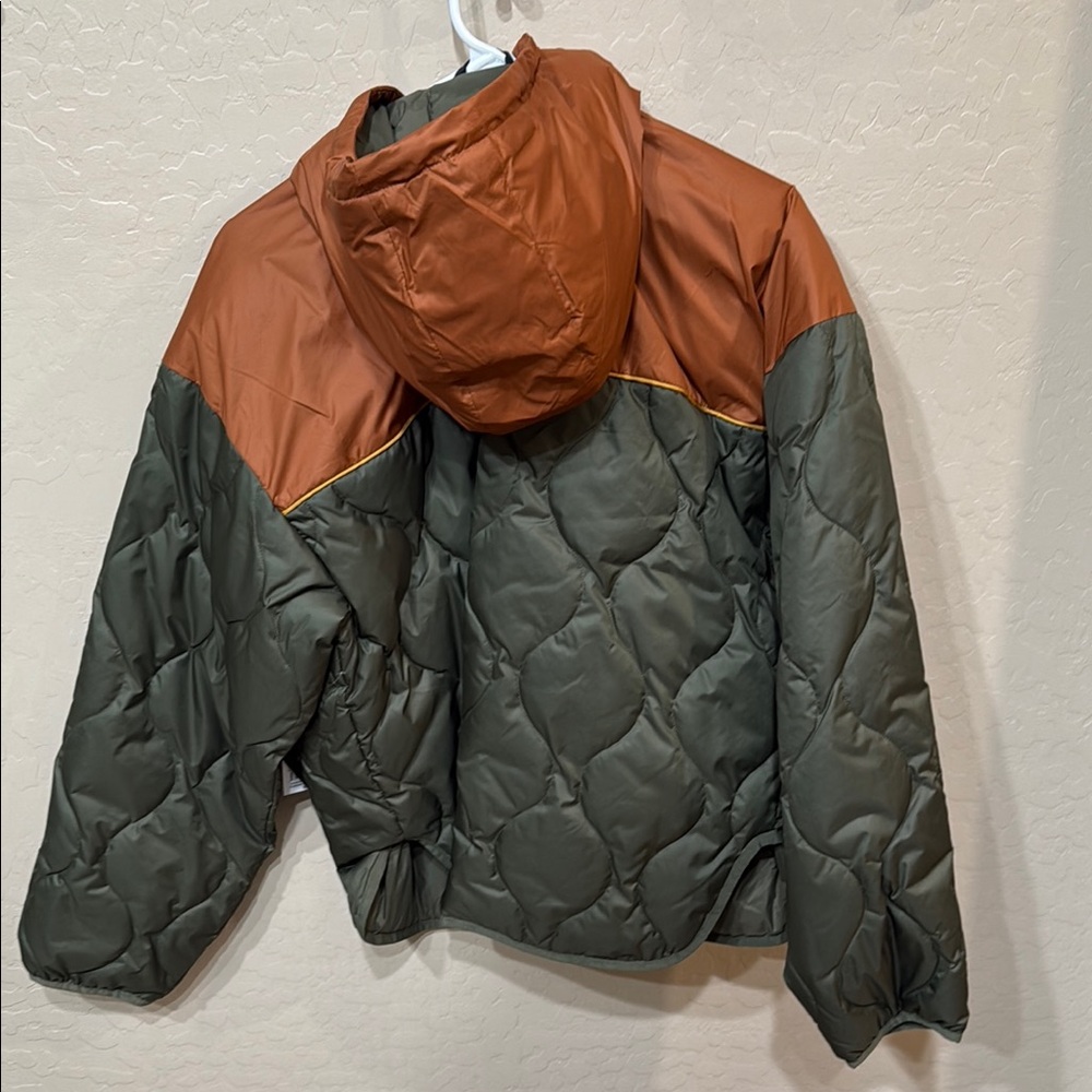 Vans women’s Quilted Jacket - Orange and Green - Picture 5 of 8